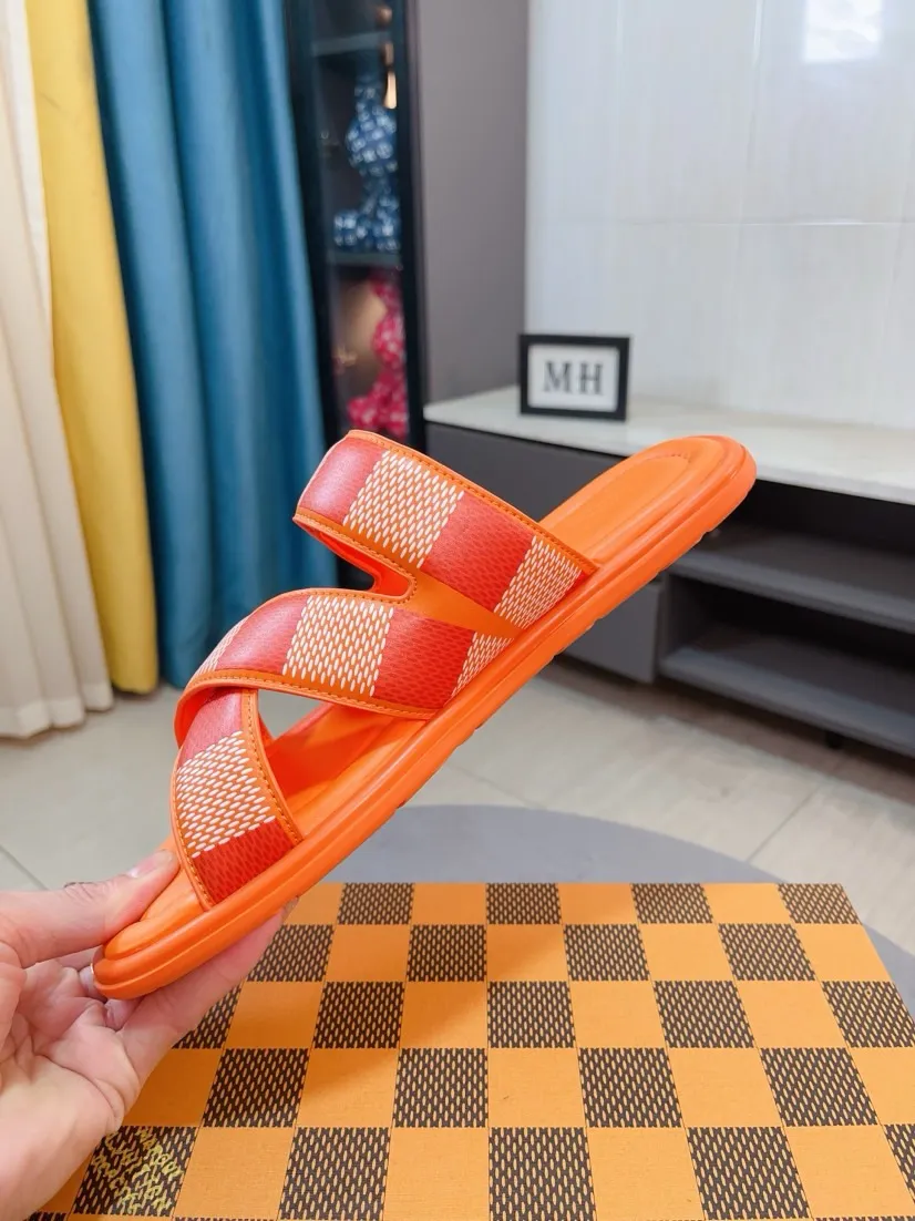 Men's shoes 💰380🌹🌹 (lv-Louis Vuitton) New men's slippers, high-end boutique, exquisite embossed logo decoration on the upper, fine workmanship, super soft soles, casual, loose and comfortable, a must-have in summer! \nsize：38-44